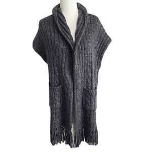Gray Knitted Pocket Gray Shawn Wool Blend Size Medium‎